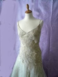 Wedding Dress Alterations 1085037 Image 0
